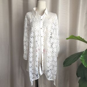 Floral sheer cover up/Kimono (1X)